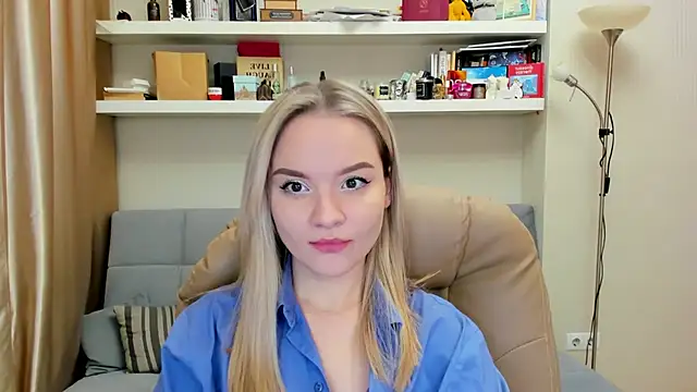 Kara Smith  online show from 16, 2, 2025