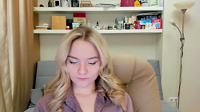 Kara Smith  online show from 5, 3, 2025