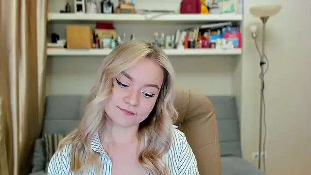 Kara Smith  online show from 14, 9, 2025