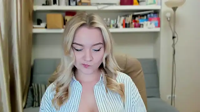 Kara Smith  online show from 19, 9, 2025