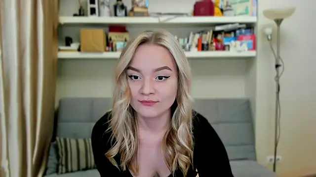 Kara Smith  online show from 1, 10, 2025