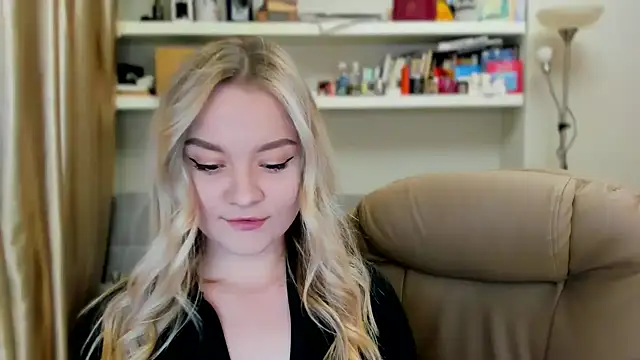 Kara Smith  online show from 11, 10, 2025