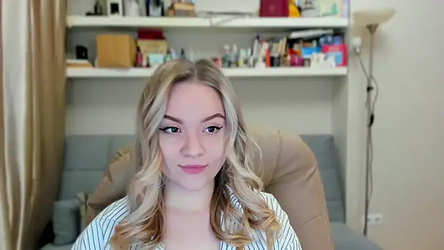 Kara Smith  online show from 20, 11, 2025