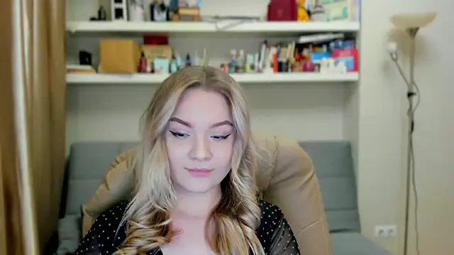 Kara Smith  online show from 29, 11, 2025