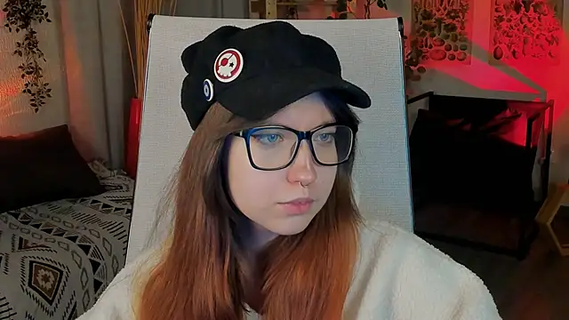 Snapshot of MemoryCadence chatting on 5, 10, 2025 MemoryCadence online show from 5, 10, 2025