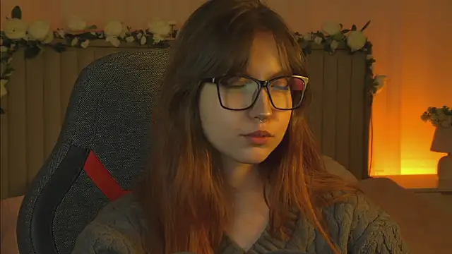 Snapshot of MemoryCadence chatting on 8, 10, 2025 MemoryCadence online show from 8, 10, 2025