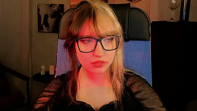 Snapshot of MemoryCadence chatting on 22, 10, 2025 MemoryCadence online show from 22, 10, 2025