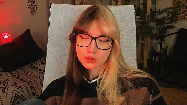 Snapshot of MemoryCadence chatting on 29, 10, 2025 MemoryCadence online show from 29, 10, 2025