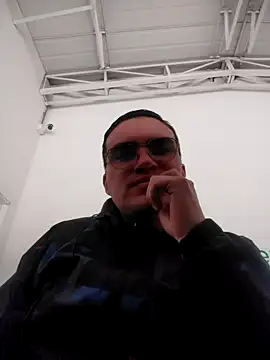 Snapshot of Andy-rtg chatting on 1, 11, 2025 Andy-rtg online show from 1, 11, 2025