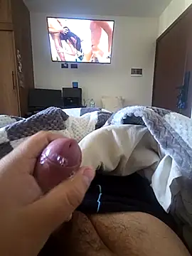 Snapshot of Hellovercat91 chatting on 12, 4, 2026 Hellovercat91 online show from 12, 4, 2026