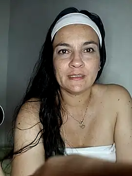 Snapshot of megan_milf79 chatting on 16, 3, 2025 megan milf79 online show from 16, 3, 2025