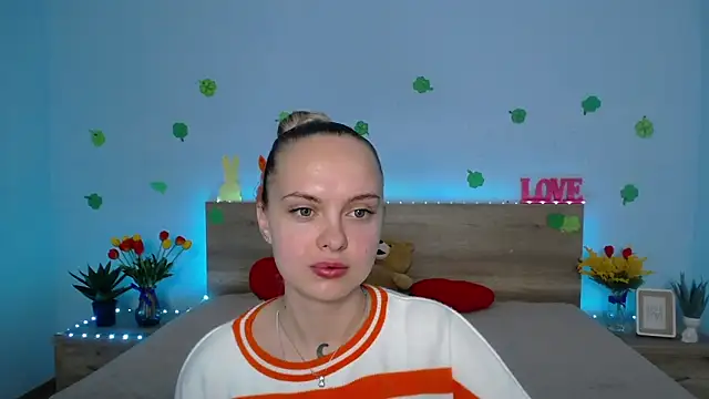 KhaleesiMoon online show from 15, 3, 2025
