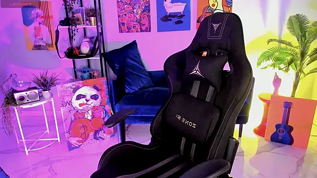 SarahAlluring online show from 15, 11, 2025