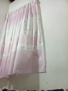 Snapshot of Sexi_girl29 chatting on 30, 10, 2025 Sexi girl29 online show from 30, 10, 2025