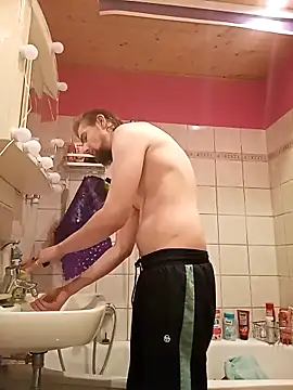 Snapshot of ThePython666 chatting on 7, 10, 2025 ThePython666 online show from 7, 10, 2025