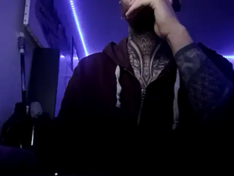 Snapshot of White_Fox chatting on 20, 3, 2025 White Fox online show from 20, 3, 2025