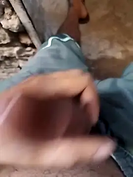 Snapshot of Fr1925 chatting on 4, 12, 2025 Fr1925 online show from 4, 12, 2025