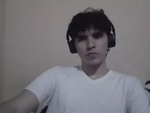 Snapshot of Visculi chatting on 16, 12, 2025 Visculi online show from 16, 12, 2025