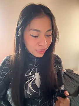 Snapshot of -Selene- chatting on 24, 11, 2025 -Selene- online show from 24, 11, 2025