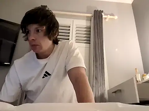 Snapshot of Nick-Ox chatting on 10, 3, 2025 Nick-Ox online show from 10, 3, 2025