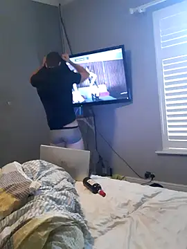 Snapshot of Nick-Ox chatting on 24, 10, 2025 Nick-Ox online show from 24, 10, 2025