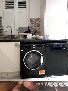 Snapshot of Nick-Ox chatting on 30, 10, 2025 Nick-Ox online show from 30, 10, 2025