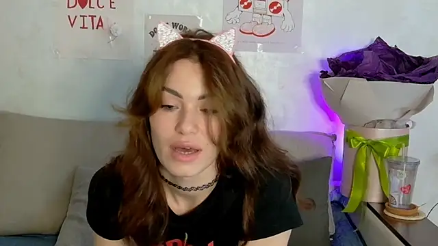 SweetDarling7 online show from 29, 3, 2026