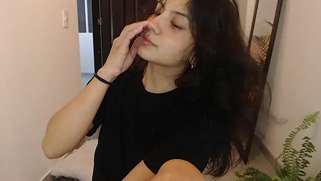 Snapshot of Asaray_T chatting on 15, 3, 2026 Asaray T online show from 15, 3, 2026