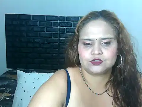 clover cams1874 online show from 28, 11, 2025