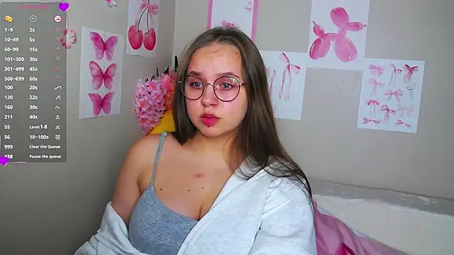 Lilysweet13 online show from 26, 9, 2025