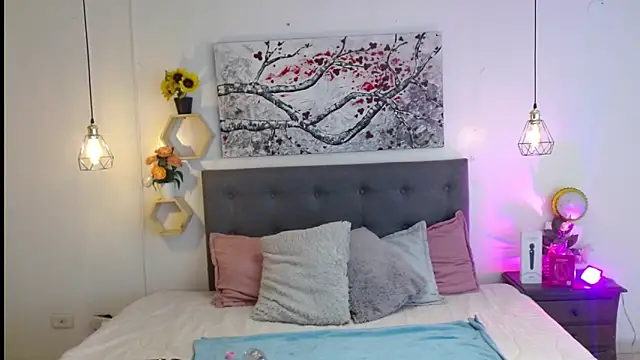 Snapshot of Rose_Thompson1 chatting on 5, 12, 2025 Rose Thompson1 online show from 5, 12, 2025