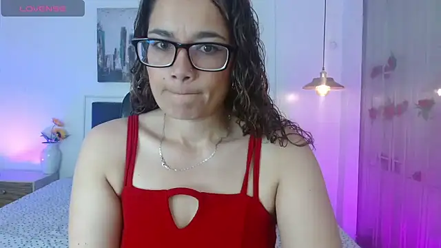 Rose Thompson1 online show from 13, 5, 2026