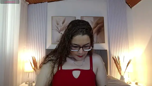 Rose Thompson1 online show from 19, 5, 2026