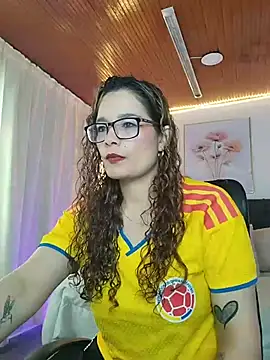 Snapshot of Rose_Thompson1 chatting on 7, 7, 2026 Rose Thompson1 online show from 7, 7, 2026