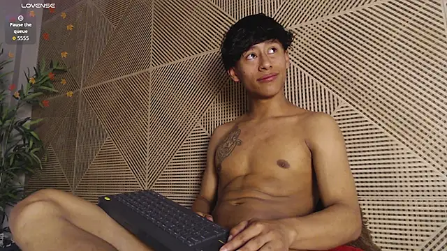 Snapshot of labrinthteasing chatting on 16, 2, 2026 labrinthteasing online show from 16, 2, 2026