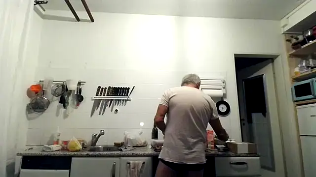 Snapshot of Berg_Boy chatting on 17, 10, 2025 Berg Boy online show from 17, 10, 2025