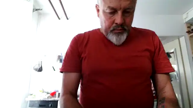 Snapshot of Berg_Boy chatting on 7, 4, 2026 Berg Boy online show from 7, 4, 2026