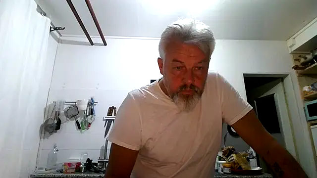 Snapshot of Berg_Boy chatting on 19, 4, 2026 Berg Boy online show from 19, 4, 2026
