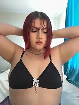 Snapshot of Ivelleee_ chatting on 2, 10, 2025 Ivelleee  online show from 2, 10, 2025