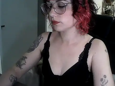 Snapshot of Acid_Girl_Ofc chatting on 15, 10, 2025 Acid Girl Ofc online show from 15, 10, 2025