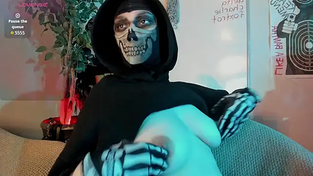 cos operator online show from 7, 11, 2025