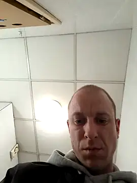 Snapshot of svenpfeifer chatting on 17, 3, 2025 svenpfeifer online show from 17, 3, 2025