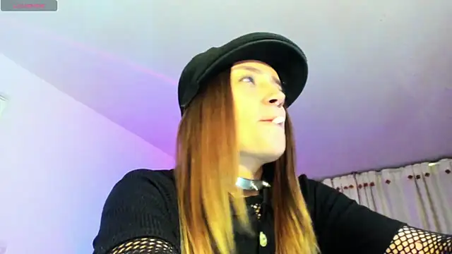 Hat girl online show from 11, 9, 2025