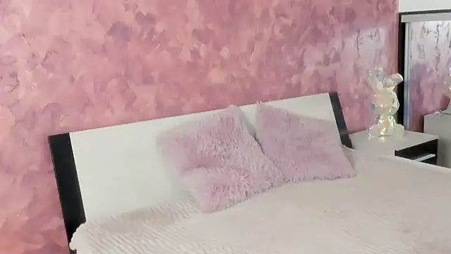 Snapshot of LesyaTouch chatting on 4, 10, 2025 LesyaTouch online show from 4, 10, 2025