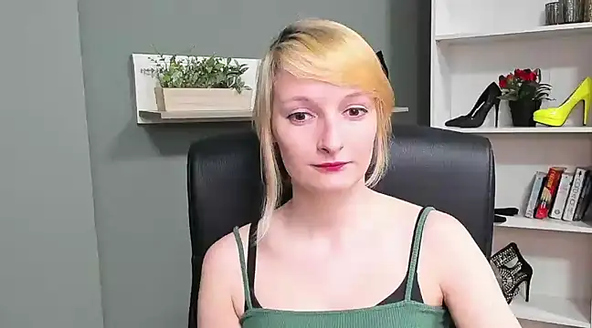 Snapshot of hottieBlair chatting on 13, 3, 2025 hottieBlair online show from 13, 3, 2025