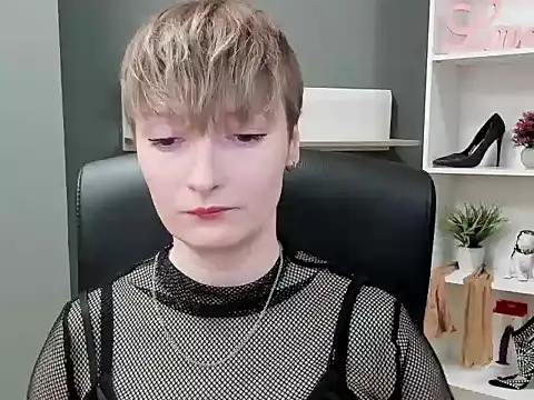 Snapshot of hottieBlair chatting on 30, 10, 2025 hottieBlair online show from 30, 10, 2025