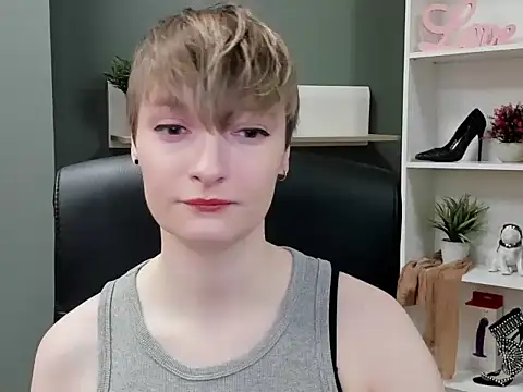 Snapshot of hottieBlair chatting on 4, 11, 2025 hottieBlair online show from 4, 11, 2025