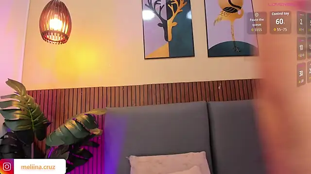 Snapshot of MelinaCruz chatting on 7, 4, 2026 MelinaCruz online show from 7, 4, 2026