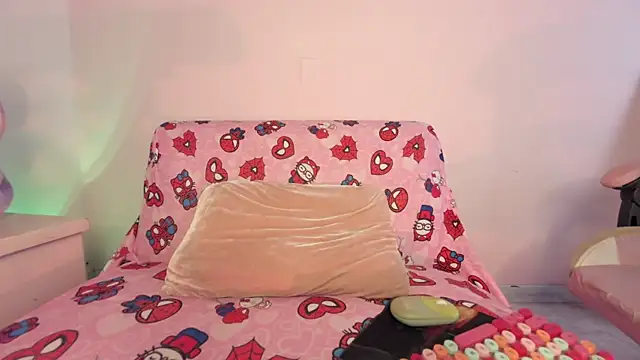 kitty-kryss online show from 8, 5, 2026
