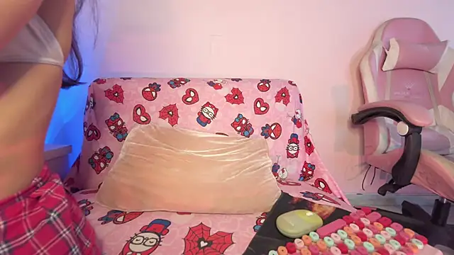 kitty-kryss online show from 11, 5, 2026